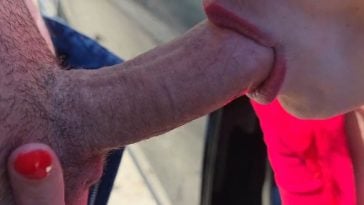 Srpska influenserka puši kurac u autu