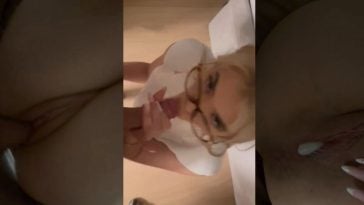 Melyyy blowjob i creampy